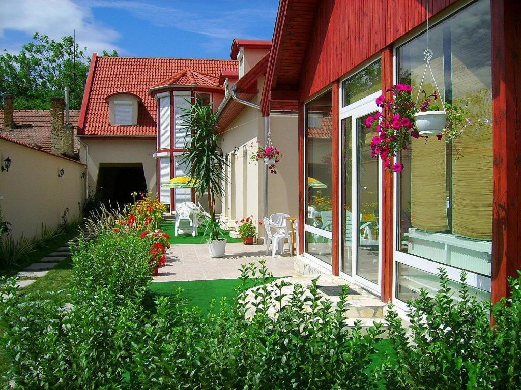Agria Wellness Guesthouse Eger Exterior photo